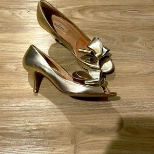 Gold Valentino Heels!